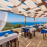 Keri Me Away - Argo\'S Summer Poolside Retreats